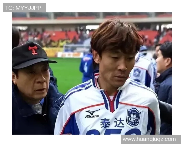 失去父亲的足球明星如何在逆境中崛起成就辉煌人生